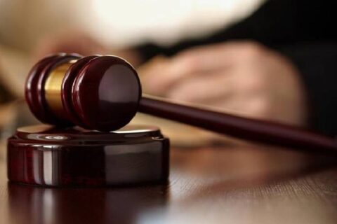 บัลลังก์สีเทา  แฉแนวการตัดสินของศาลยุติธรรมเหยียบก.มแม่บท ชูก.ม ลูก เอื้อนายทุนสถาบันการเงินมากกว่าความเป็นธรรมให้ลูกหนี้